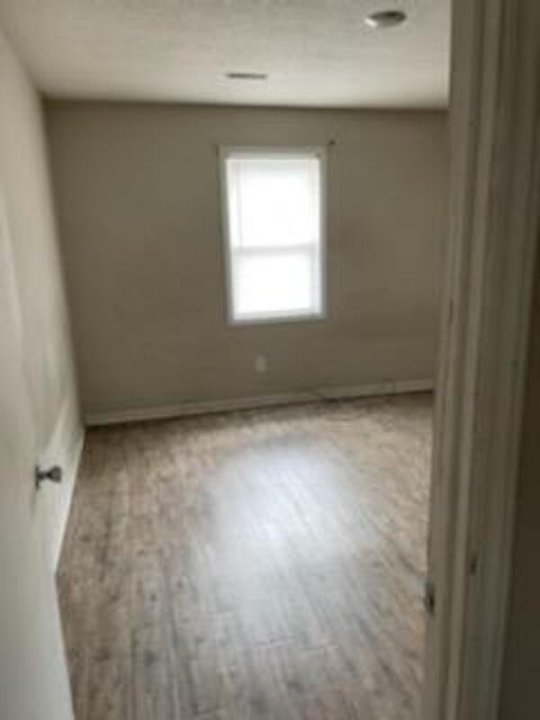 Building Photo - 248 Rose St