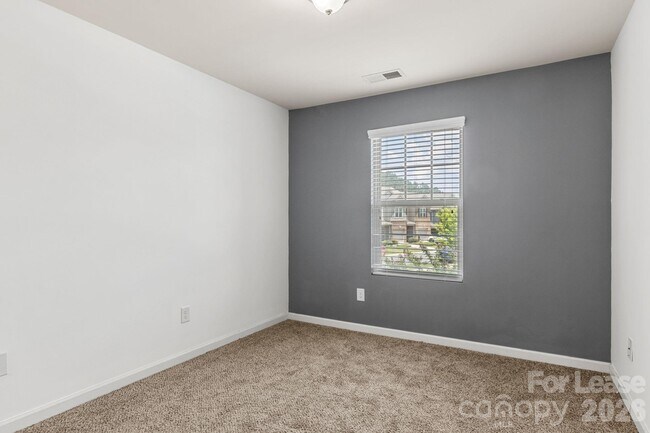Building Photo - 4037 Black Walnut Wy