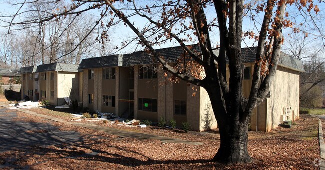 Primary Photo - Highland Hills