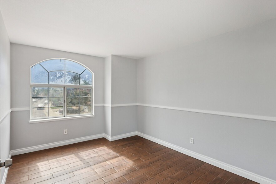 Building Photo - 7480 Addison Rd