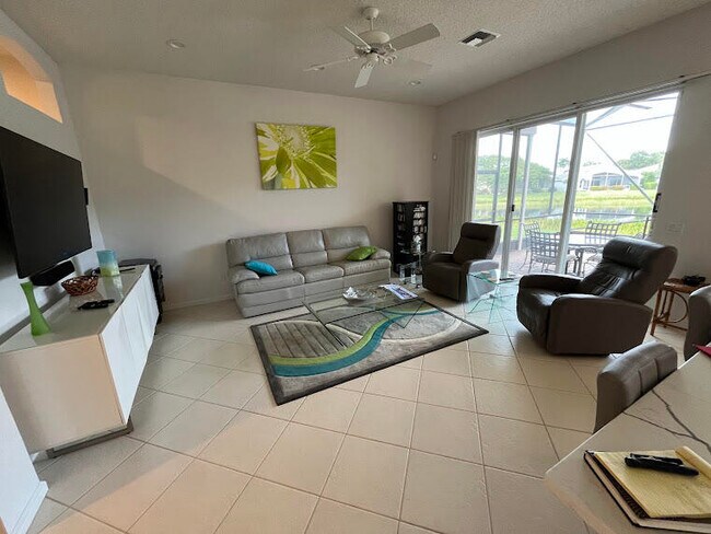 Building Photo - 7601 Las Cruces Ct