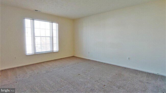 Building Photo - 621 Himes Ave