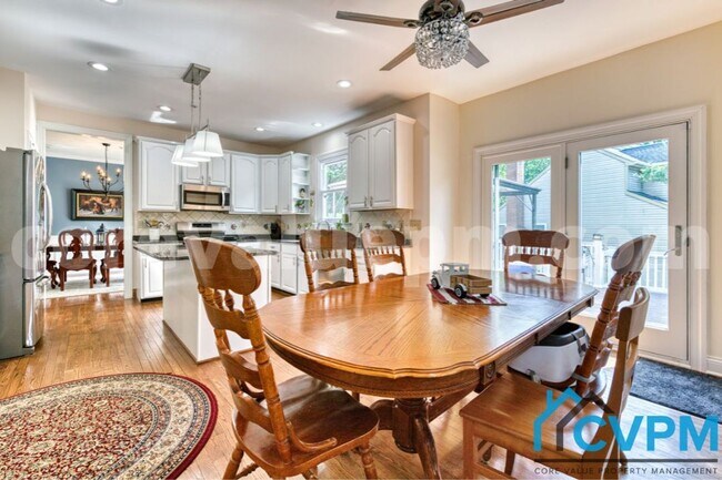 Building Photo - 13017 Weiss Dr