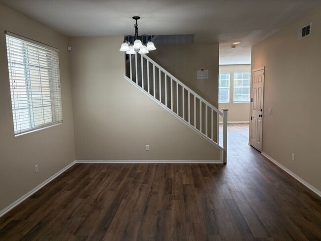 Building Photo - 40184 Annapolis Dr