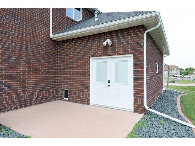 Building Photo - 3516 Westmoor Cir