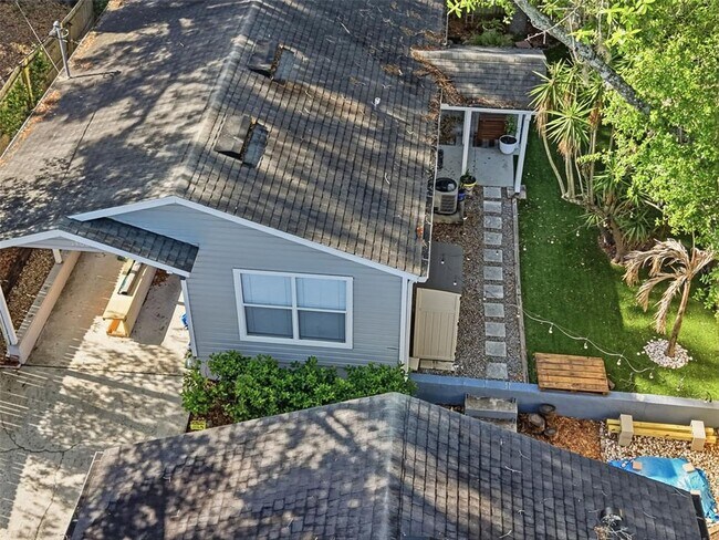 Building Photo - 1408 E Ridgewood St