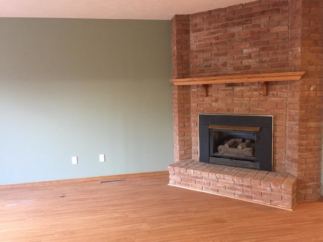 Building Photo - 1711 W Koch St