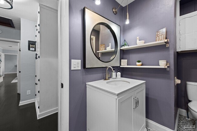 Building Photo - 1111 S Old Corry Field Rd