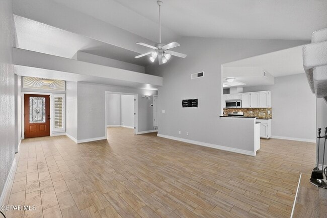 Building Photo - 1365 Desert Canyon Dr