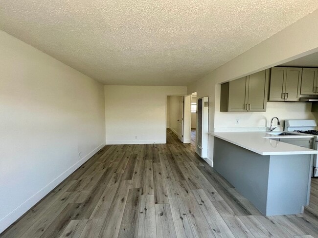 Building Photo - 33441-33443 4th St, Union City, CA 94587