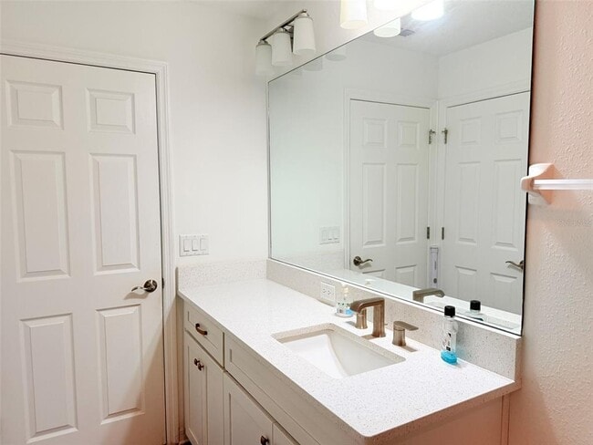 Building Photo - 11131 Sundrift Dr