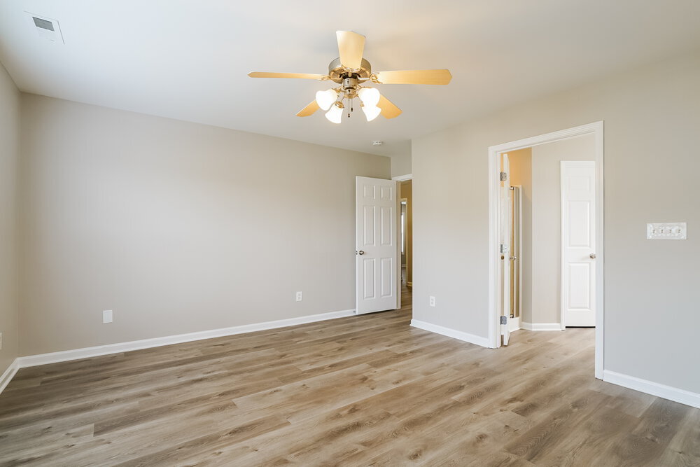 Building Photo - 8115 Willowglen Dr