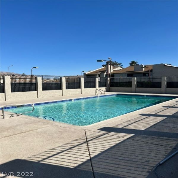 Building Photo - 3769 Carlye Dr #65