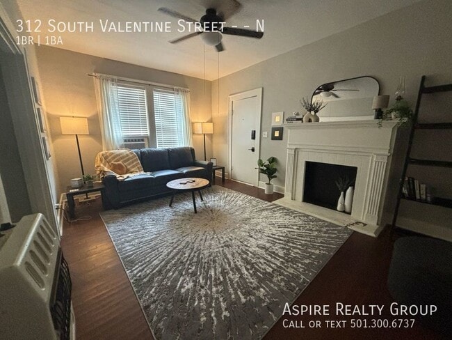 Building Photo - 312 S Valentine St
