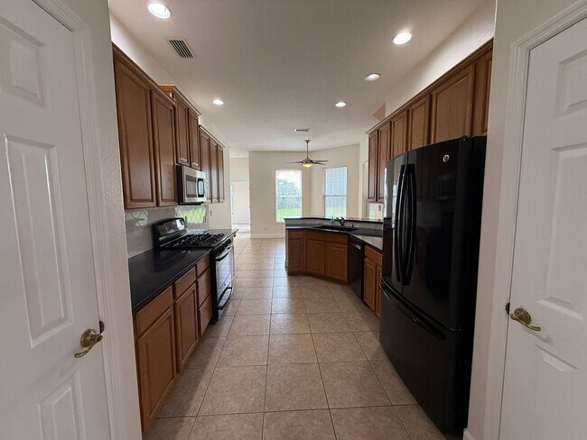 Building Photo - 4 Bedroom 3 Bath Single Family Home Laurel...