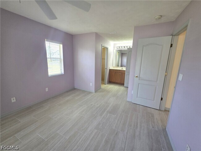Building Photo - 4614 SW 9th Pl