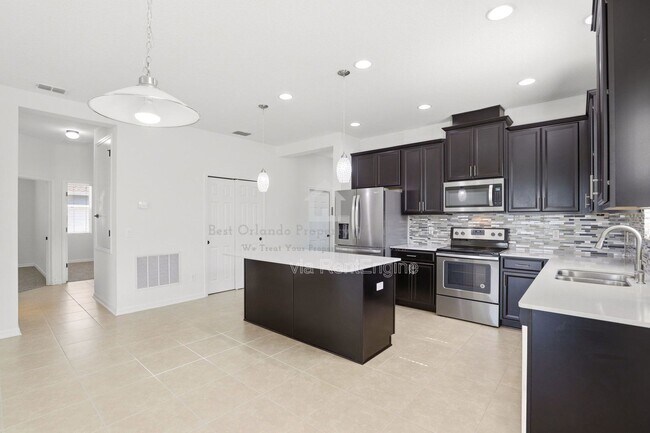Building Photo - 3912 Wind Dancer Cir
