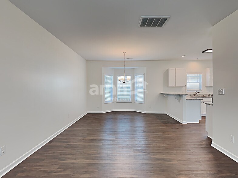 Building Photo - 1009 Fieldmere Pl