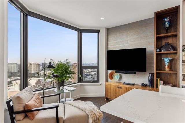 Building Photo - 3030 McKinney Ave