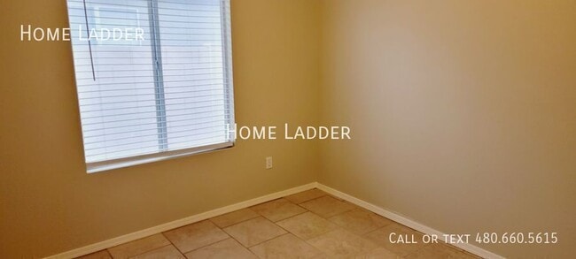 Building Photo - 10423 W Pasadena Ave