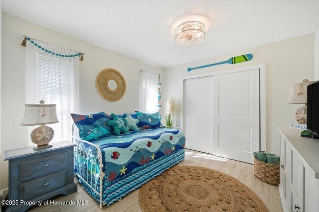 Building Photo - 4262 Biscayne Dr