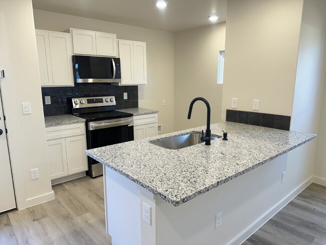 Building Photo - Peaceful, Low-Maintenance Living in Frenship ISD