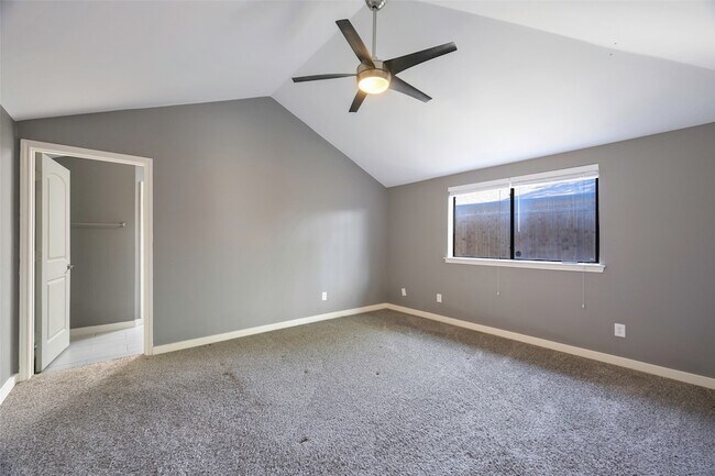Building Photo - 2412 Ables Dr