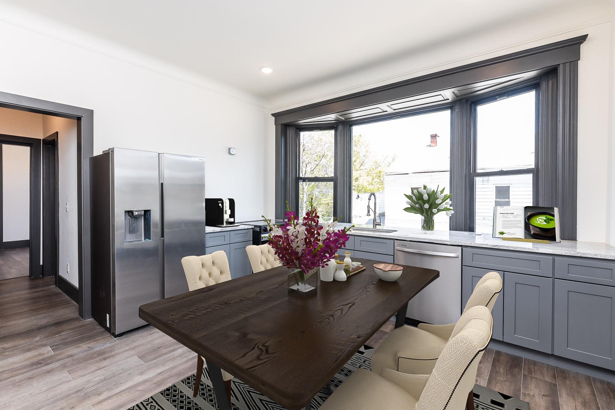 Great room opens to kitchen - 728 E McMillan St