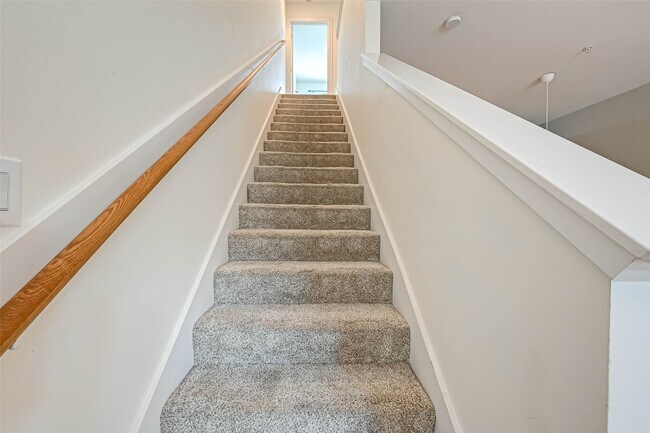 Building Photo - 11315 S Main St