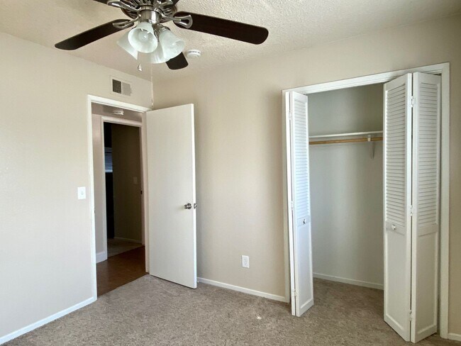 Building Photo - $2,200 Gettysburg & Minniewawa, 3 Bedroom - Across From Tarpey Elementary