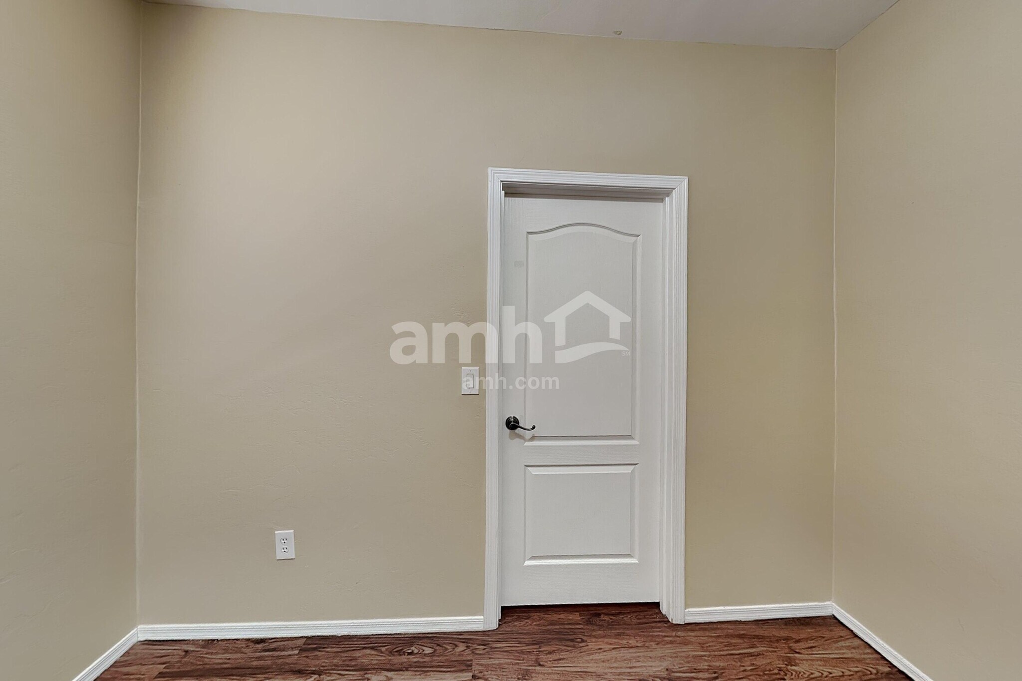 Building Photo - 5561 S Lemon Tree Dr