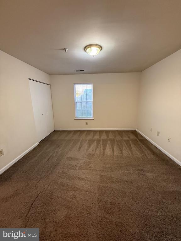 Building Photo - 32 White Pine Cir