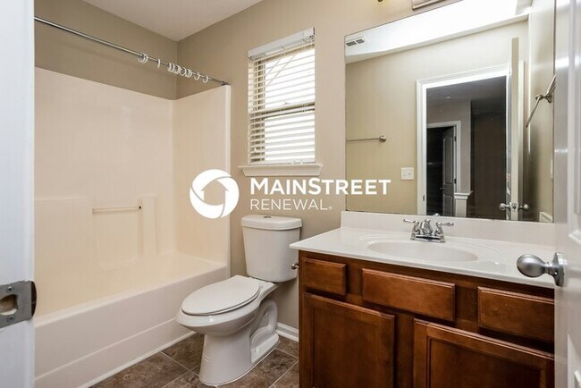 Building Photo - 5 Bedroom Pet-Friendly Home in Atlanta, GA with Main Street Renewal