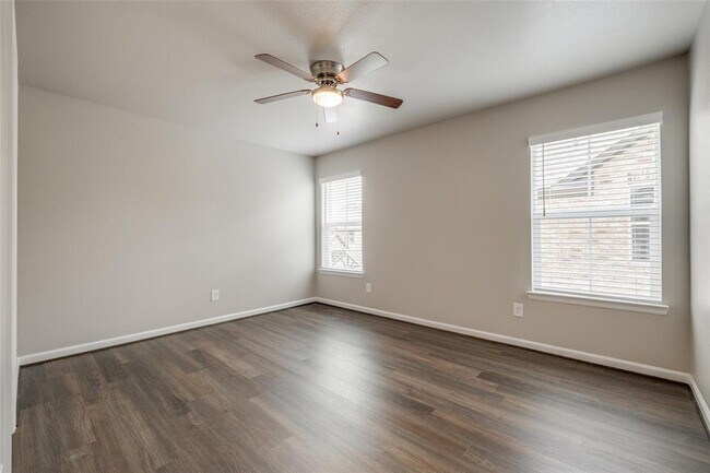 Building Photo - 209 Park Place Cir