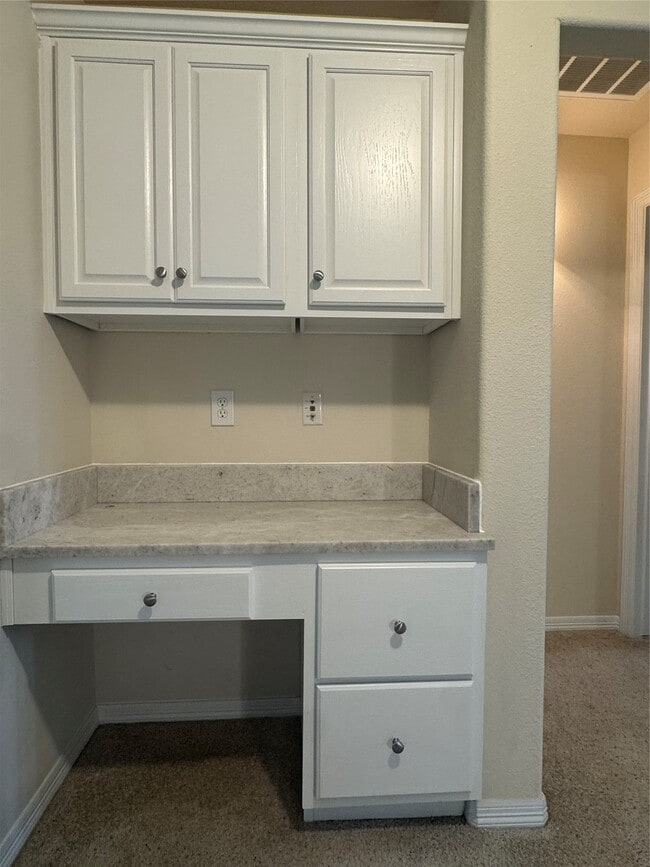 Building Photo - 25223 Hideaway Run Dr