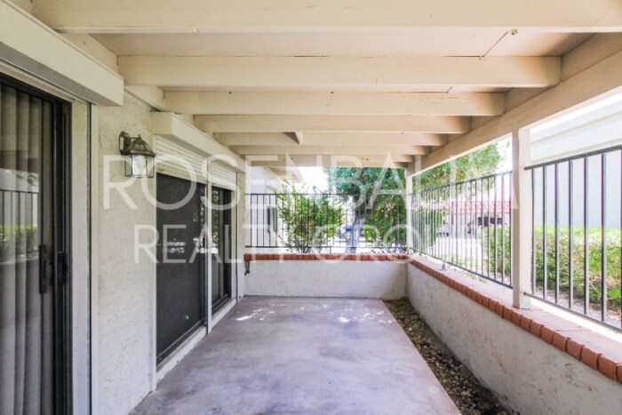 Building Photo - 7653 E Vista Dr