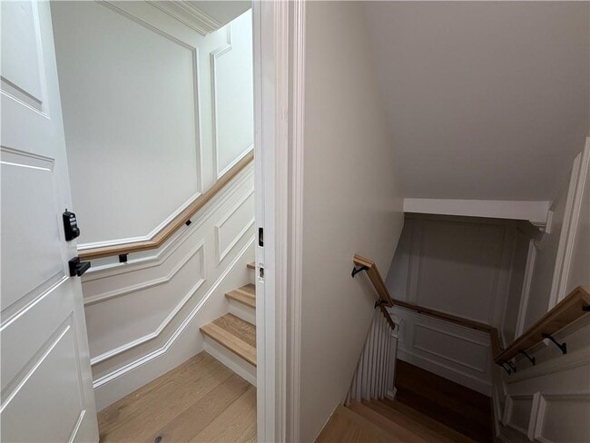 Building Photo - 7 Dearborn St