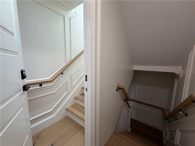 Building Photo - 9-9 Dearborn St