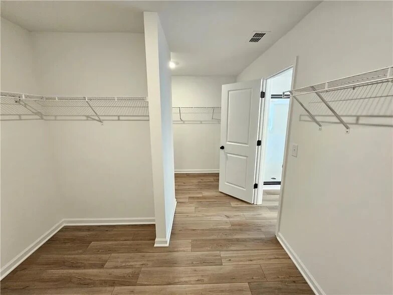 Building Photo - 48 Silverleaf Trl