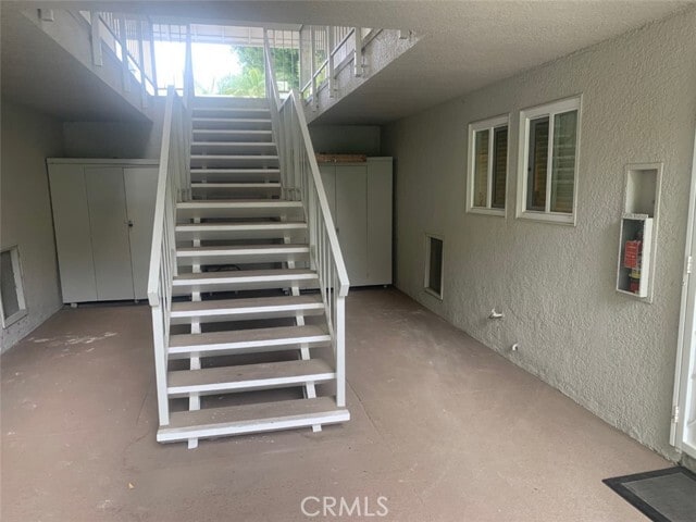 Building Photo - 2014 Via Mariposa W