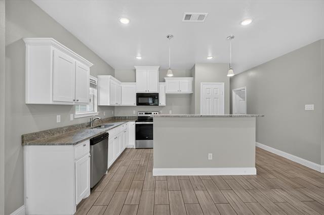 Building Photo - 3205 Bois D Arc St