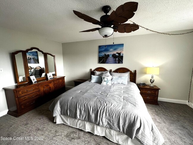 Building Photo - 7101 Ridgewood Ave