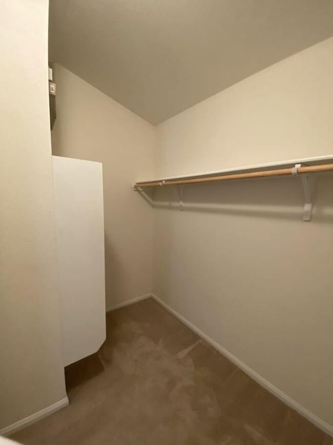 Building Photo - AVAILABLE NOW! - 2 WEEKS FREE!