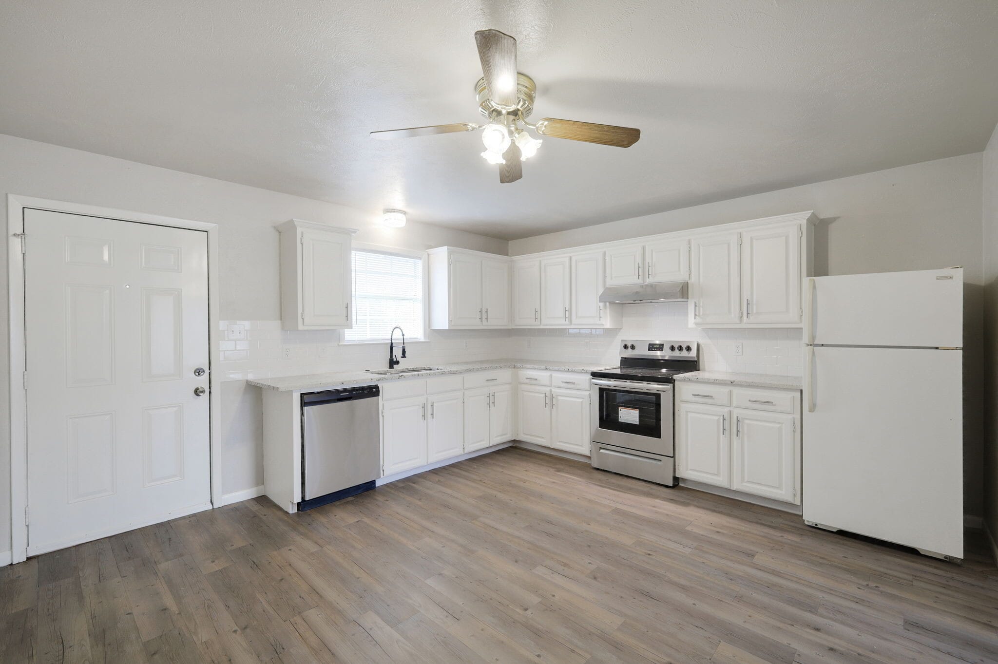 Building Photo - 608 Uland St