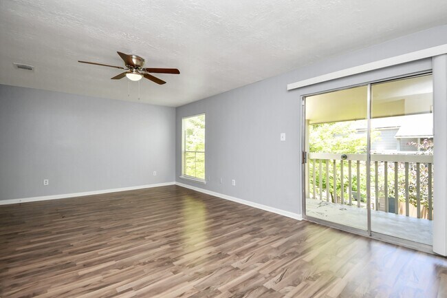 Building Photo - 2379 Briarwest Blvd