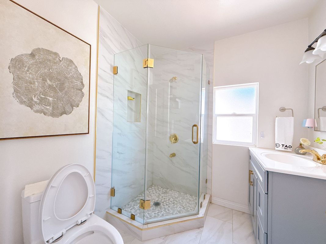 Building Photo - 2830 Winthrop Ave