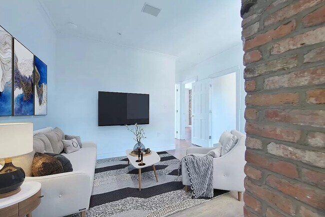 Building Photo - 107 Christopher Street