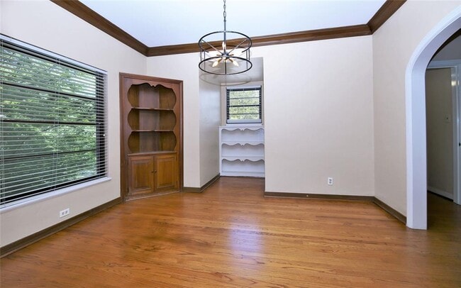 Building Photo - 2301 Sunset Blvd