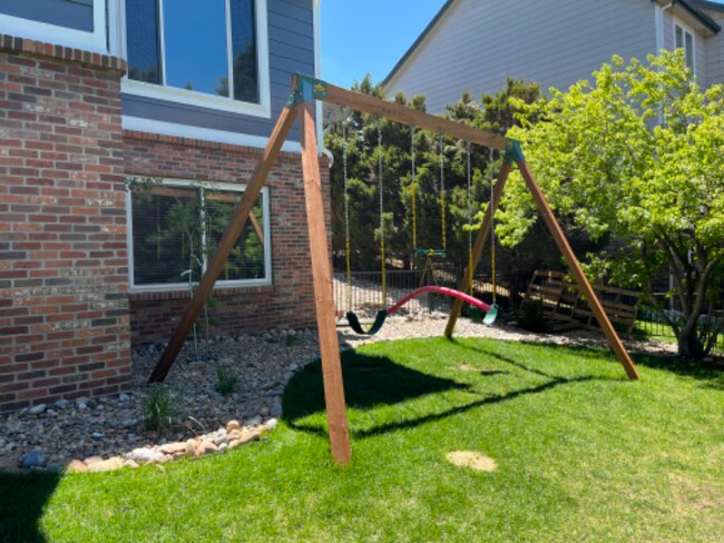 Building Photo - 541 Rita Pl