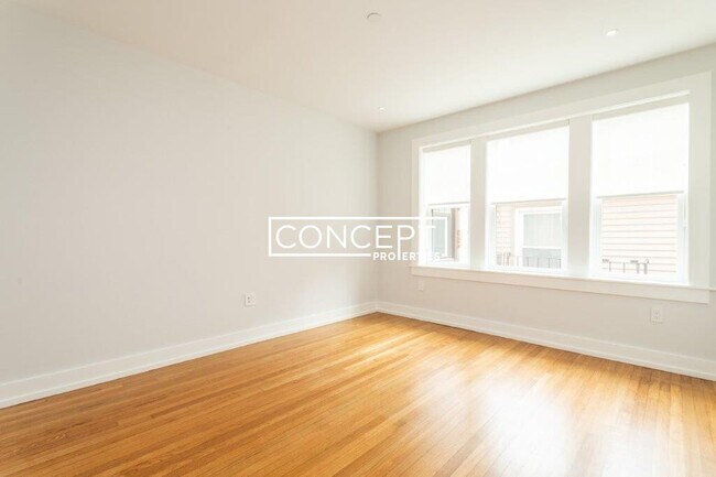 Building Photo - 17 Forest St